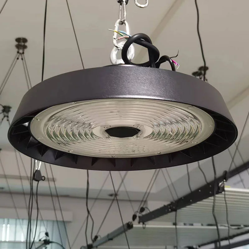 เต็มสเปกตรัม UFO LED เติบโตแสง 100W-200W 